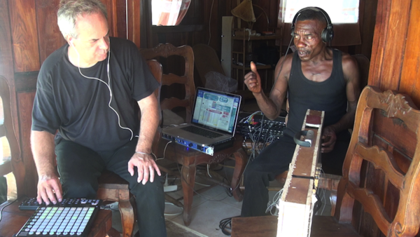 Musique pour cithare marovany de Madagascar avec Marc Chemillier