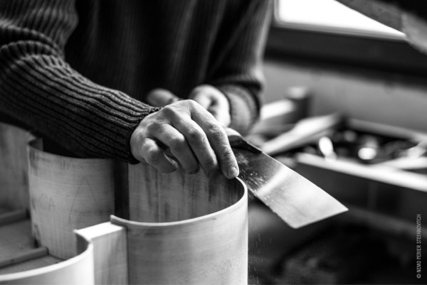 Dans l'atelier : Autour du travail de Judith Kraft, luthière