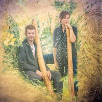 Duo de didgeridoos - Adèle et Zalem